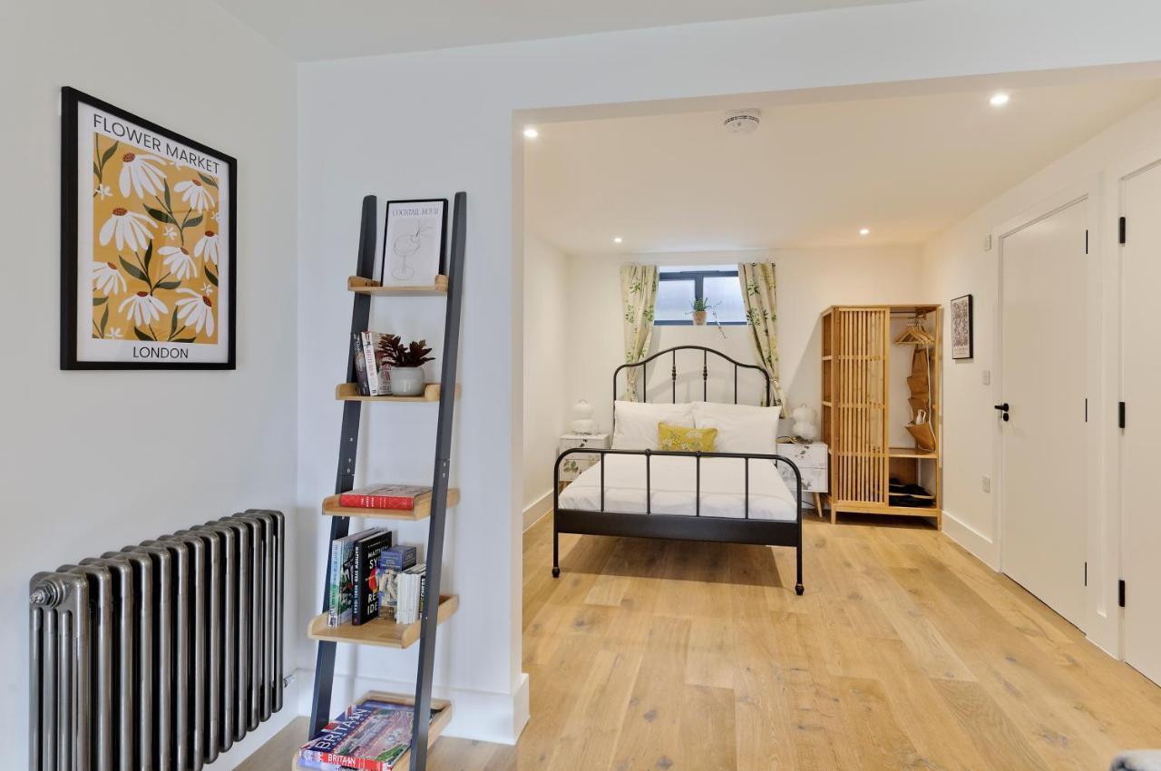 Luxury One Bedroom Greenwich Studio Apartment Near Canary Wharf By Underthedoormat ロンドン エクステリア 写真