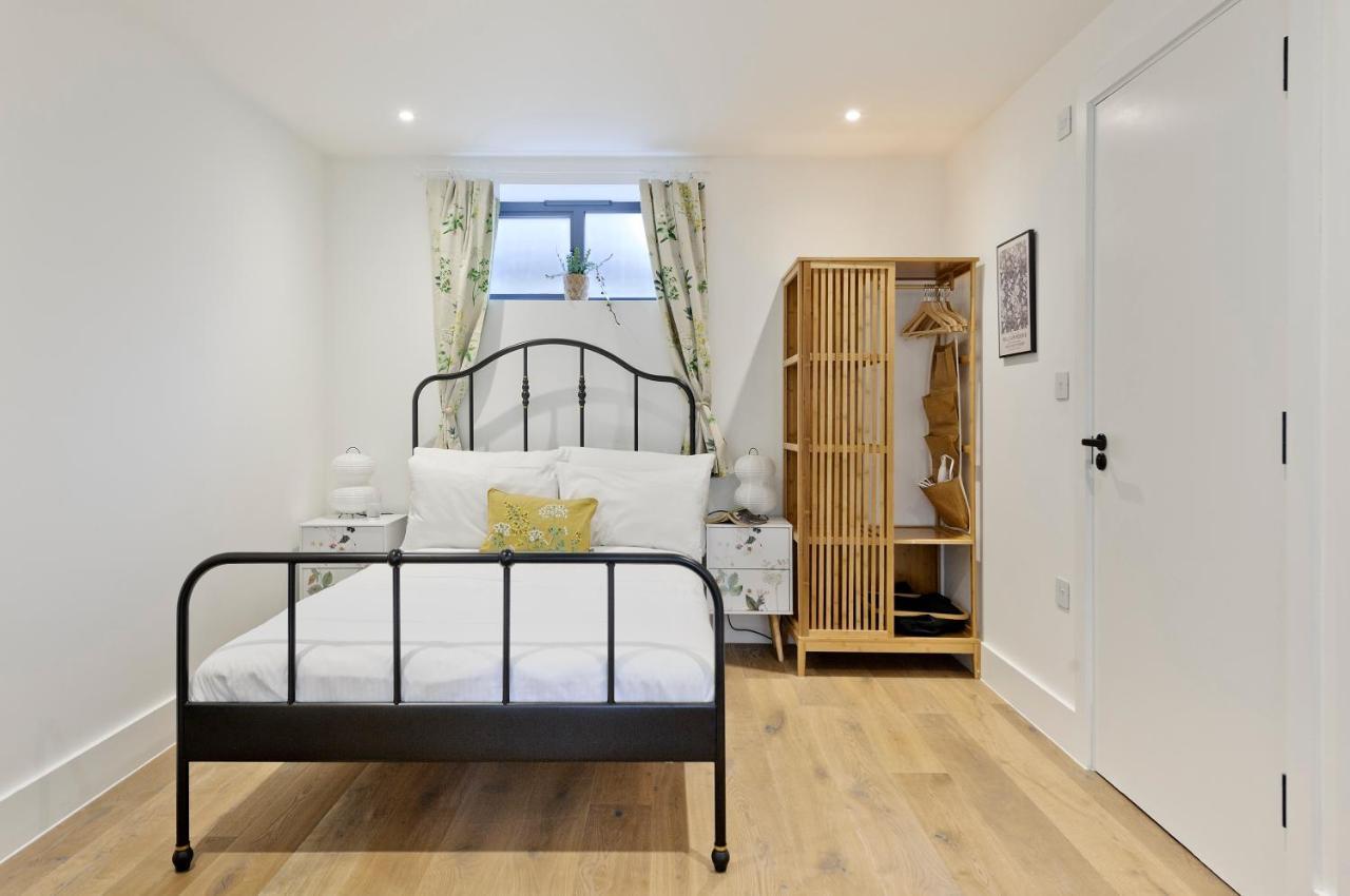 Luxury One Bedroom Greenwich Studio Apartment Near Canary Wharf By Underthedoormat ロンドン エクステリア 写真