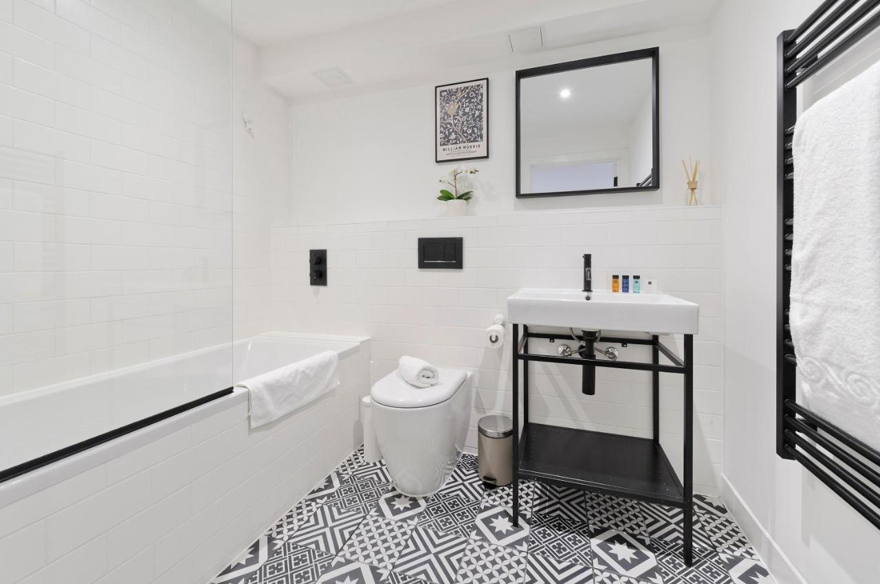 Luxury One Bedroom Greenwich Studio Apartment Near Canary Wharf By Underthedoormat ロンドン エクステリア 写真